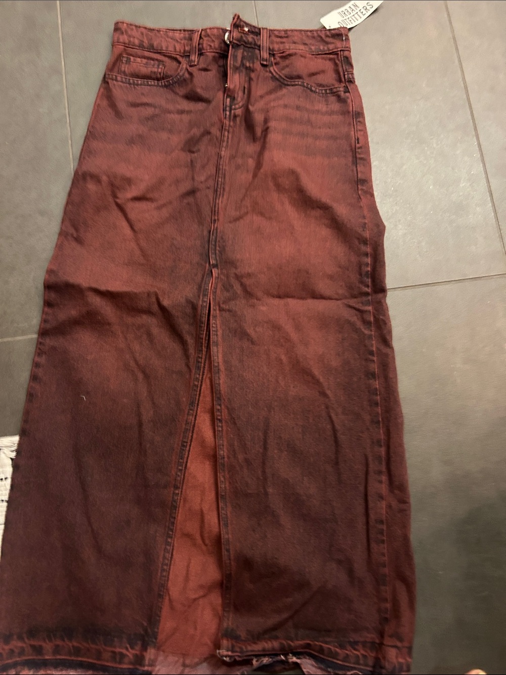 Urban Outfitters Straight-Leg Jeans in Burgundy
